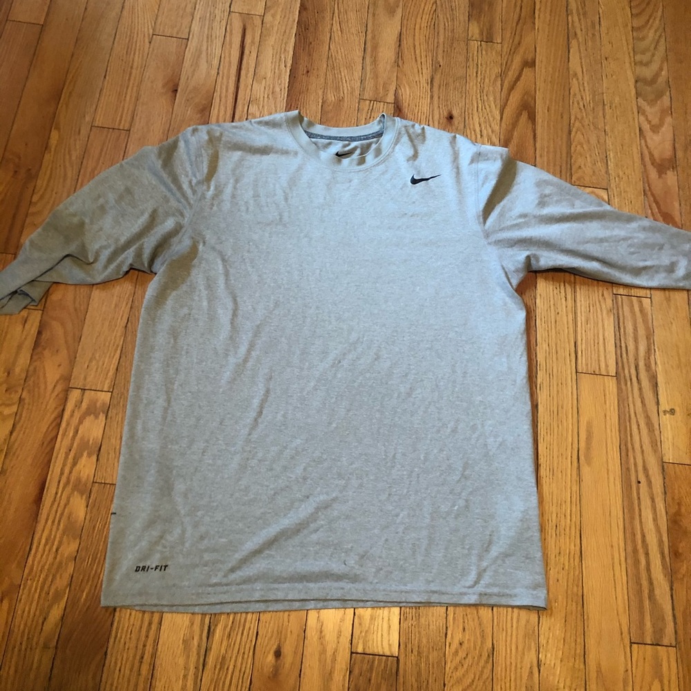 Nike Dri fit mid sleeve tee